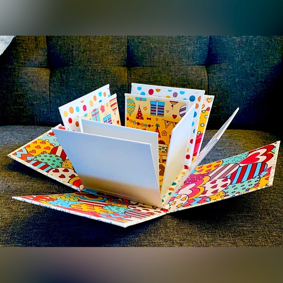 Fly Out Butterfly Reusable Gift Box - Picture 6 of 6